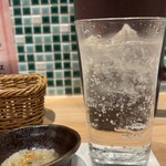 Hakodate Morimachi Shigezou - オニウシのソーダ割り