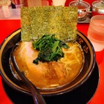 横浜家系ラーメン 大輝家 - デフォルトラーメン税込み８００円