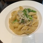 grigio la tavola - 