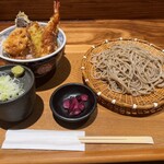 Soba To Tempura Ishiraku - 海老天丼と自家製二八そば