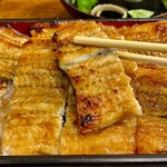 うなぎ亭 智 - 蒸さずに地焼きする関西風うなぎ蒲焼き