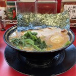 豚骨醤油ラーメン 王道家 - 