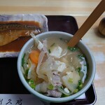 利久庵 - 目茶苦茶、具沢山な豚汁