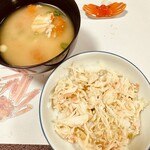 三国屋 - カニの身をほぐしカニ酢に付けて熱々ご飯にかけて食べる方法を宿の女将さんに教えて頂きました。激ウマ！