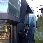 ターブル・オギノ - お店は１Ｆがデリ販売、２Ｆがイートインになっています。