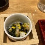 鮨とSAKE 茶屋町Marry - つきだし。筍と海老が青のり和えで。突き出しもいつも粋ですね。