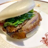 全聚徳 新宿店 - これが饅頭ではさんだ北京ダック