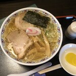 Shiyokuji Dokoro Futaba - ラーメン750円