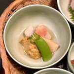 魚三楼 - ひろうすの炊き合わせ