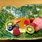 和の食 磯貝 - デザート/ プリンアラモード ラズベリーアイス添え