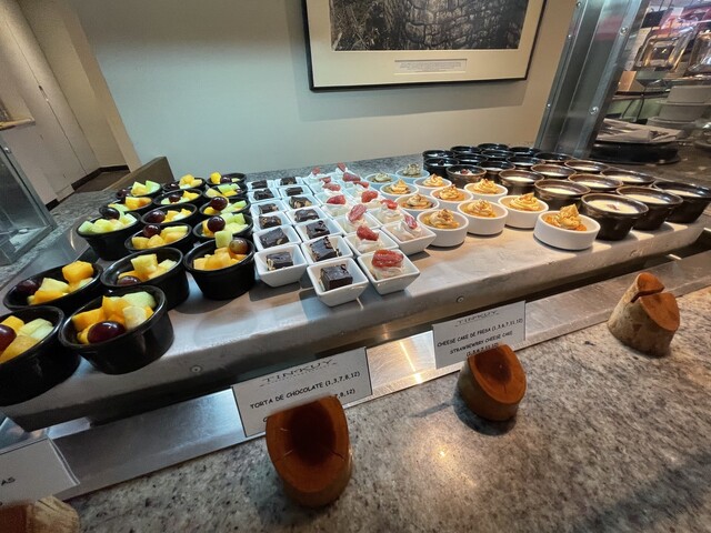 ビュッフェ　ボーリウの港 The Buffet At River Rock Casino Resort (リッチモンド) の