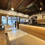 MIYAJIMA COFFEE - 内観 ①