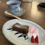 CAFE and BAR NuuN - 