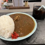 Curry Labo Tokyo - スパイシーチキンカレーとアイスコーヒーのセット