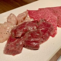 焼肉うしごろ 新宿三丁目店 - 