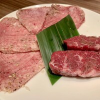 焼肉うしごろ 新宿三丁目店 - 