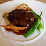 Archange - 国産牛ホホ肉の赤ワイン煮込み