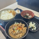 もつ次郎 - 料理写真:もつ煮定食