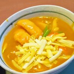 若鯱家 - カレーうどんにチーズトッピング、チーズがビョ〜ン〜♥