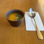 天竺食堂 - サービスの豆のスープ