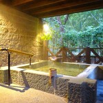 Ufufu - 部屋：露天風呂（屋根があります）