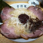 金田家 - 辛ミソネギらーめんです（チャーシュートッピングです）