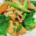 中国料理 成蹊 - スズキと野菜の大葉炒め