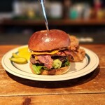 THE CORNER Hamburger & Saloon - 