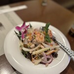 Bangkok Oriental Thai Restaurant - 春雨サラダ