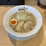 泡系しおとんこつラーメン べらしお - 