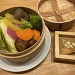 Washoku Sake En - 野菜の蒸籠蒸し