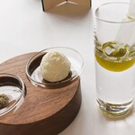 MAISON LAFITE - 朝倉産のオリーブオイル、糸島の海藻塩、自家製ホイップバター