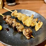 Yakitori Ichiwa - かわ 塩、はつもと