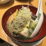 Hoteichan - とろろ昆布湯豆腐　290円