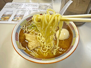 Hachiya - 「株式会社加藤ラーメン」製の麺