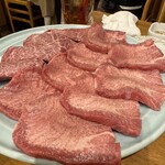 炭火焼肉ホルモンさわいし - 