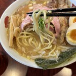 正月屋 - 麺はこんな感じ