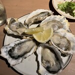 貝×シャブリ jiji - 追加で生カキ6個！