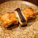 酒亭 田中 - 熊野地鶏のねぎま[もも]　もも、スネ肉と葱