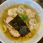 Shina Soba Katsumi - 特製ワンタン肉、エビ2個入り白