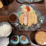 とんかつ豚料理 寿樹 - 