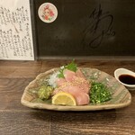 Makanaiya Izakaya - 鶏刺し