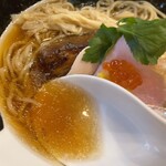 麺処 しろくろ - 煮干そば(醤油)  950円