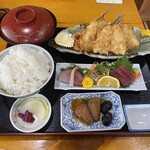 お食事処 かね光水産 - 