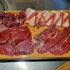 絵のある街 - 肉の盛合わせ（牛カルビ、ソフトタン、三元豚の薄切り、若鶏）
