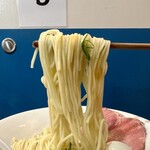 むかん 初台 - 煮干しと貝（カマス煮干し・浅利.帆立.牡蠣）