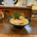 濃厚豚骨ラーメン 濱虎家 - 