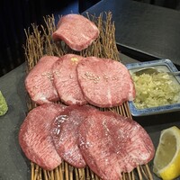 炭火焼肉 日本橋イタダキ - 