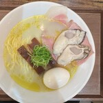 むかん 初台 - 牡蠣塩（広島県産安芸津町の生牡蠣2個付き）