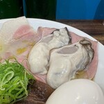 むかん 初台 - 牡蠣塩（広島県産安芸津町の生牡蠣2個付き）